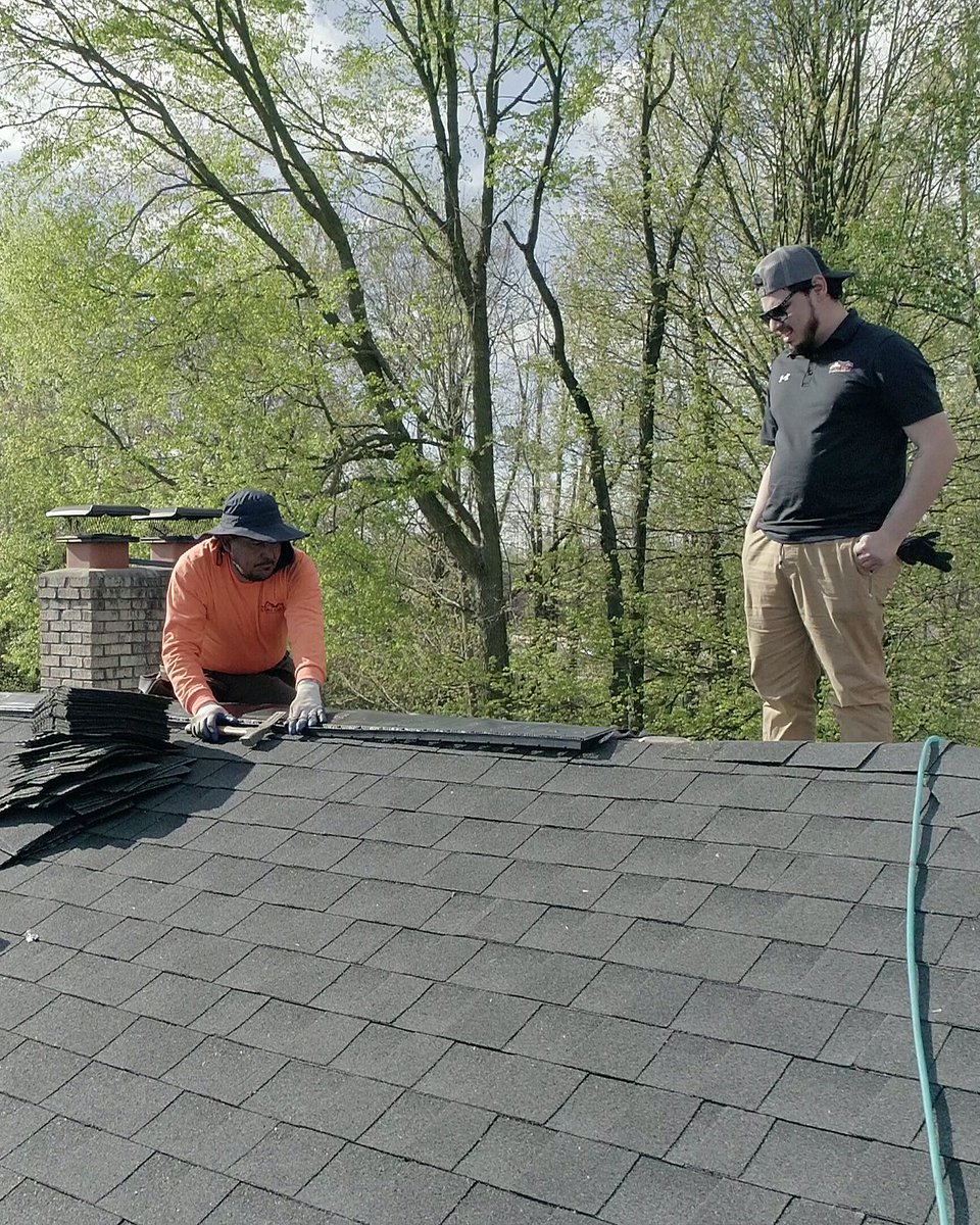 StayDryRoof's tweet photo. Behind every sturdy roof lies a team dedicated to perfection. We inspect, we reinforce, we deliver excellence, together! 

#roofingtile #roofingindustry #roofingsheets #roofingsystem #gutterservices #roofingculture #roofingworld #roofcleaning #roofingservices #commercialroofing # https://t.co/zA4LDWDc9E