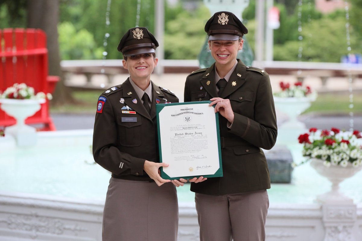 shippensburgU's tweet photo. Today, we celebrated the commissioning of ROTC Cadet Hannah Culp. Culp will now serve as a second lieutenant in the United States Army.

#ship #shipisit #shiphappens #shippensburg #shippensburguniversity #RaidersLeadTheWay #ROTC #commissioning #army #military #swearinginceremony https://t.co/1uVXo4OBL1