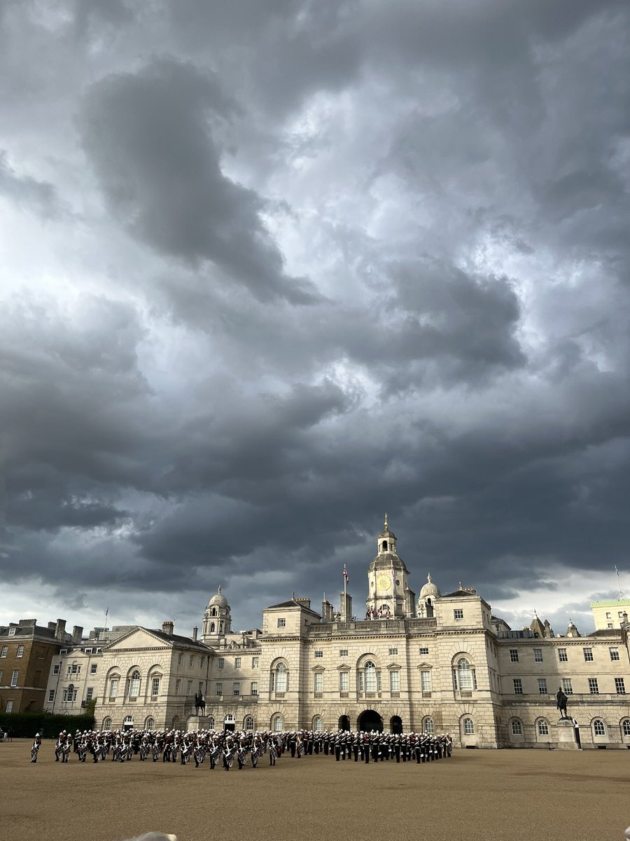 ShipsLadyG's tweet photo. Fabulous skies and tremendous music at @RoyalMarines #BeatingRetreat at Horseguards for @RNRMC https://t.co/48GRhwApuJ