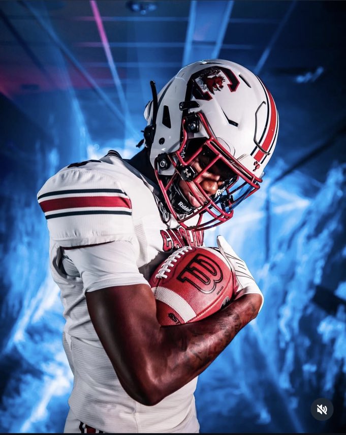 Quaydodd's tweet photo. 🔥You know the move @malikgocrxzy Come on and join the family! #classof2025 #ourtimeiscoming @GamecockFB @GCockRecruiting https://t.co/UjwZ5c86Km