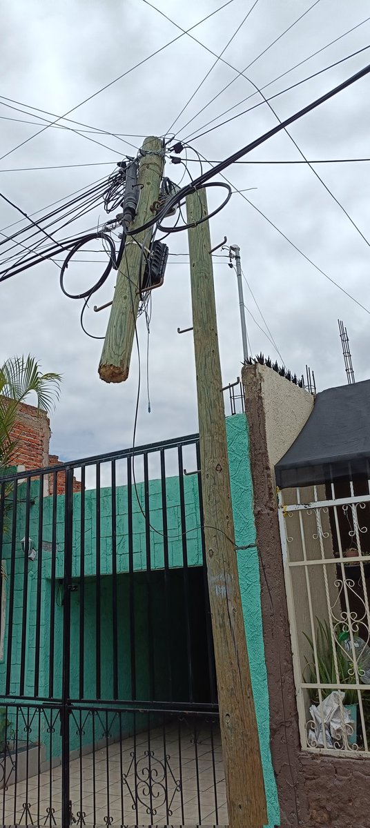 mesefren's tweet photo. A lo mejor por eso no tengo internet desde hace 5 días. Usted que opina @TELMEXSoluciona, @Patysilva21Apsv https://t.co/vErWLXZ59E
