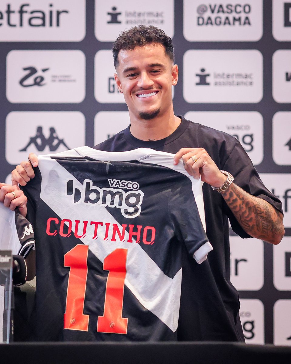 brfootball's tweet photo. Philippe Coutinho's back at home with Vasco da Gama 🖤🤍 https://t.co/ZDuZNsEaHi