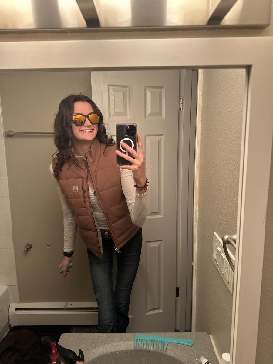 e_officialll's tweet photo. dressed up like a proper house wife
#tallgirls #Longlegs #housewife #country #2pretty #allyours #OFmodel https://t.co/IUUigjYeSN