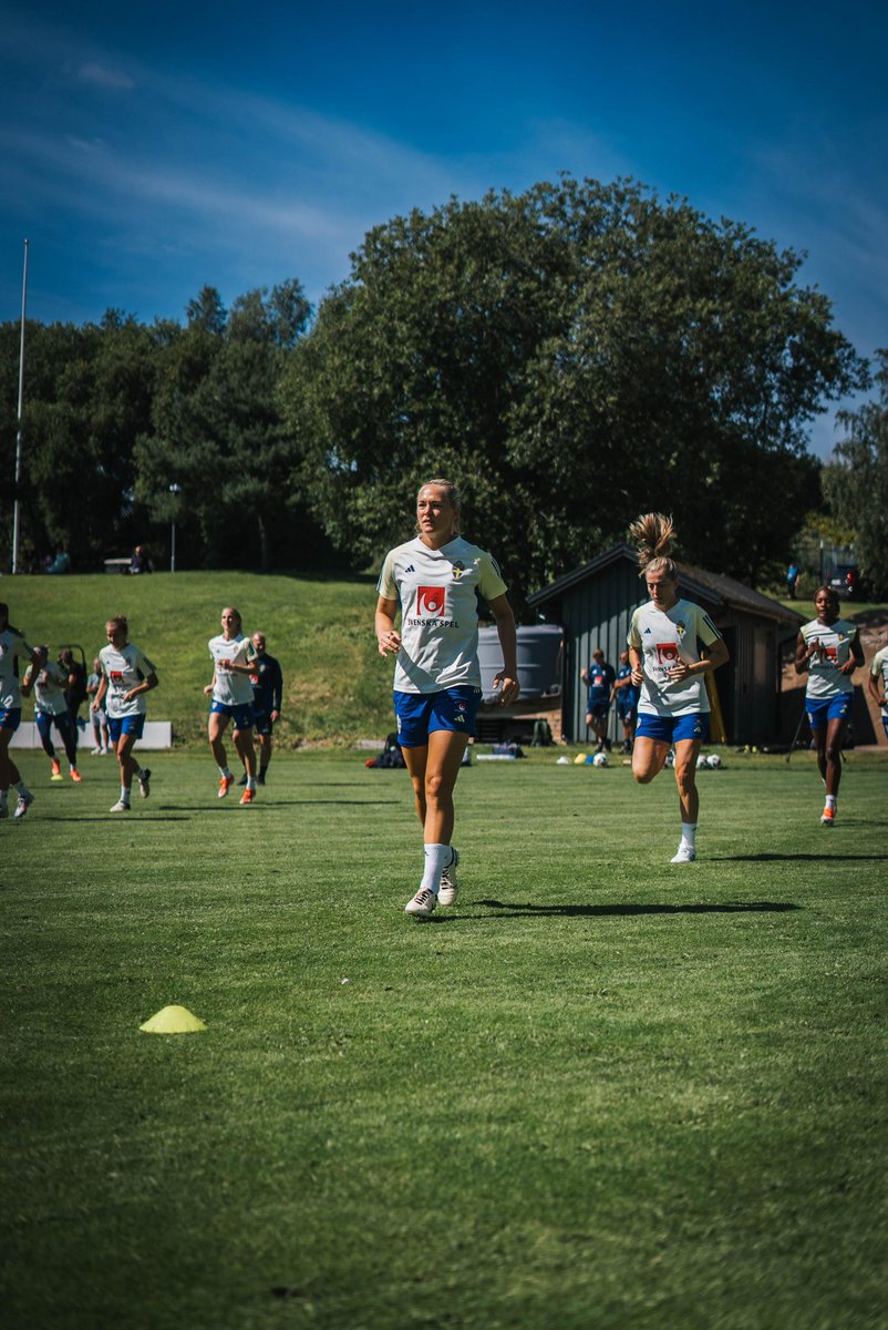Two big finals coming up. Let’s do this girls 🇸🇪