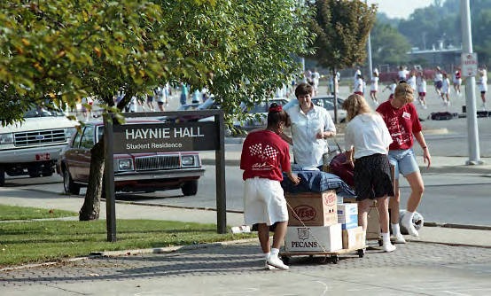 IllinoisStateU's tweet photo. Straight from the archives just in time for #RedbirdMoveIn next week 🤙
📸: @ISUArchives https://t.co/pJMVOzB5Yp