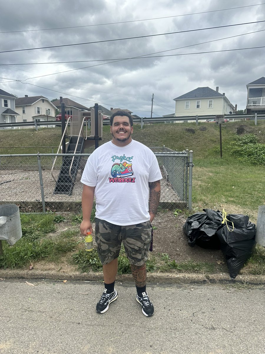 MylesNMD's tweet photo. I’m Myles Rice , a student-athlete at Bluefield state university. Please support my community initiative! I’m 20 y/o with my own community organization. https://t.co/ZMYYGn6VBF