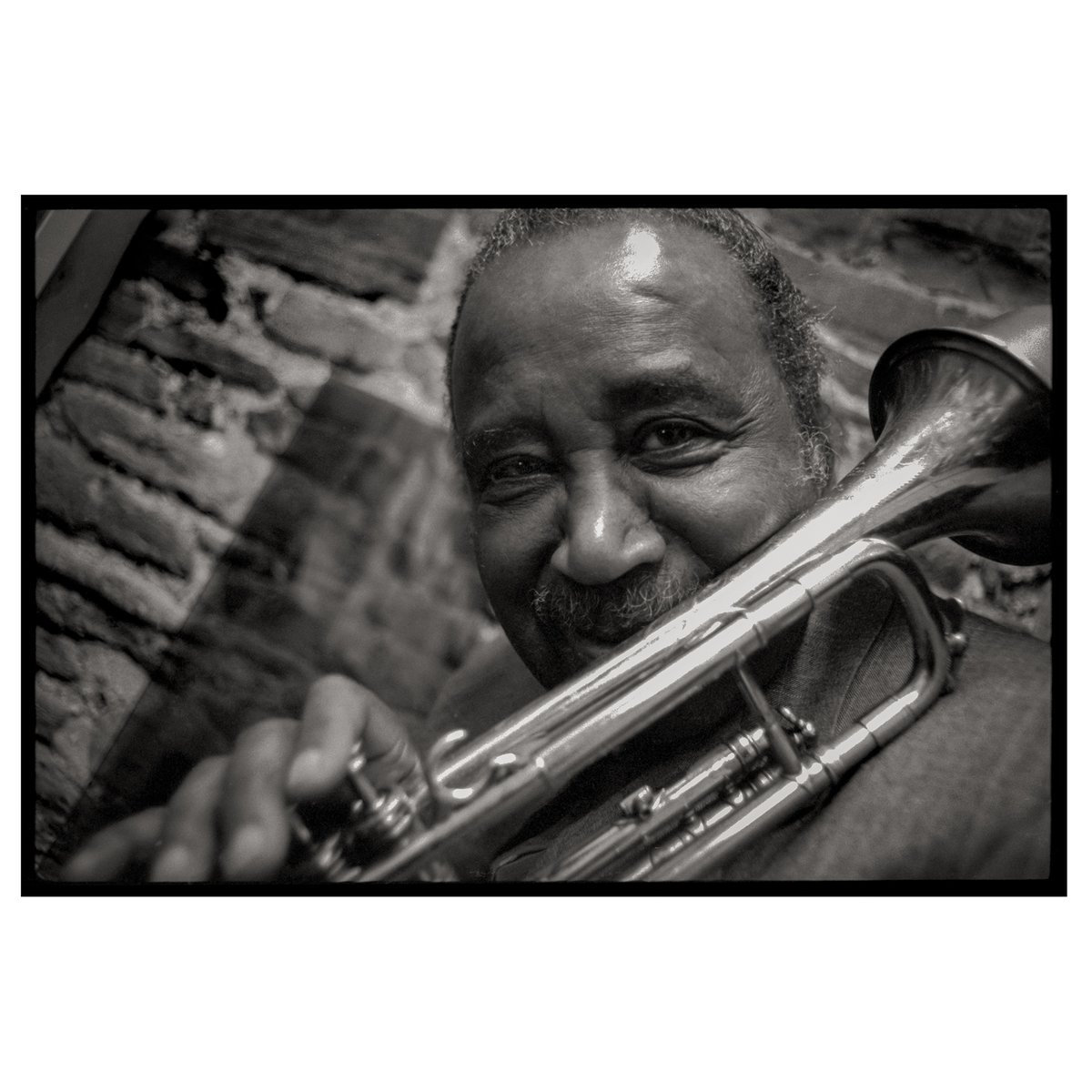 rickmcginnis's tweet photo. I photographed legendary trumpeter Harry "Sweets" Edison in a quick portrait session when he was in town in 1988. https://t.co/rQ8T5Of4Nd #Jazz #musicians #portraits #PortraitThursday #portraitphotography #harrysweetsedison #trumpet https://t.co/vLMQf2uy6G