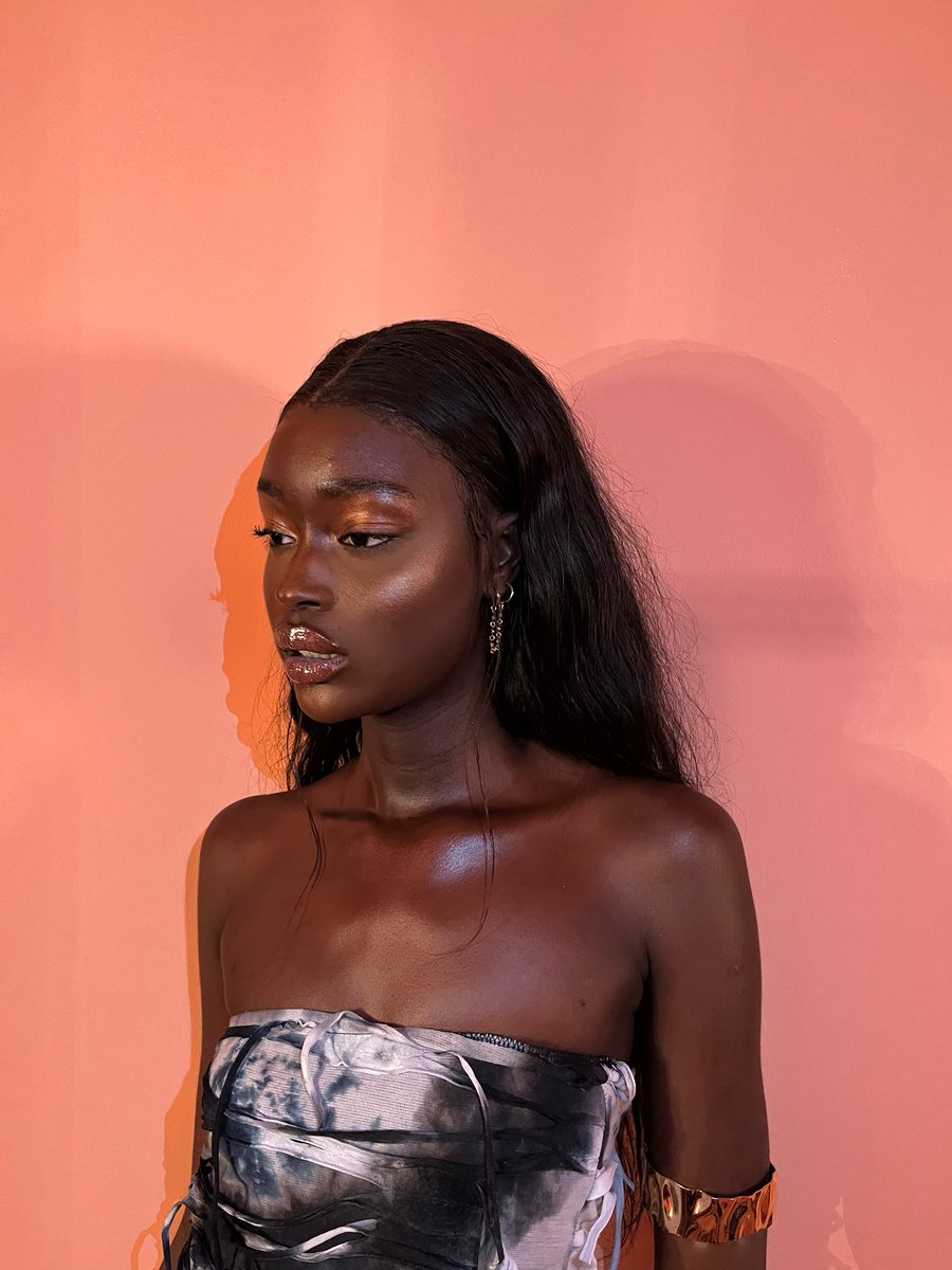 thisislaila's tweet photo. Fatou - For Len ‘RELIEVER’ ✨
IG Makeup page - Lamrbeauty https://t.co/RDEar5DdWE