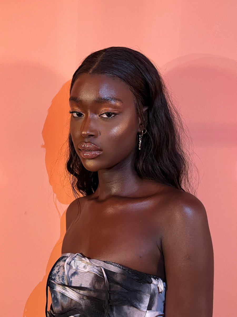 thisislaila's tweet photo. Fatou - For Len ‘RELIEVER’ ✨
IG Makeup page - Lamrbeauty https://t.co/RDEar5DdWE