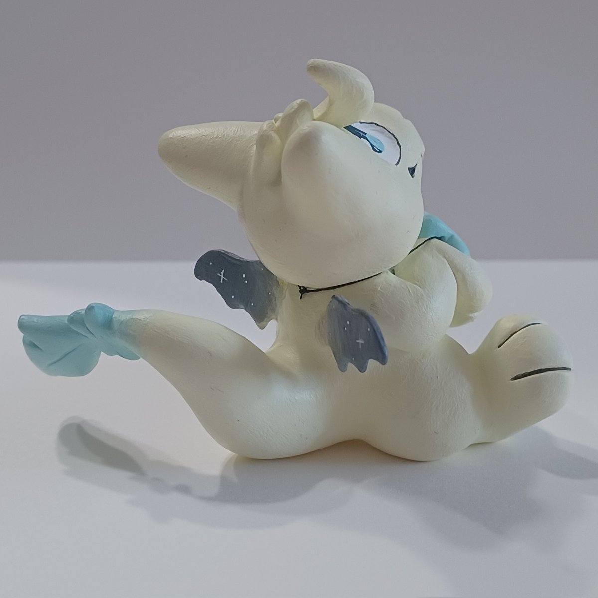 ghostlypups's tweet photo. Art fight friendly fire attack for @paintinfeather 🐉🩵 https://t.co/COwc51NDsk