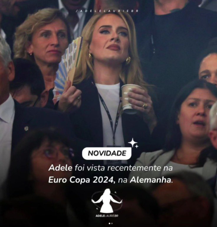 adelelauriebra's tweet photo. Adele foi vista ontem na semifinal da Euro Copa 2024, entre Inglaterra VS Holanda que aconteceu no Estádio Olimpico, na Alemanha.
Siga @adelelauriebr para mais conteúdos como esse e muito mais! #adele #adelebrasil #Euro2024 https://t.co/o6wtEpkEgH