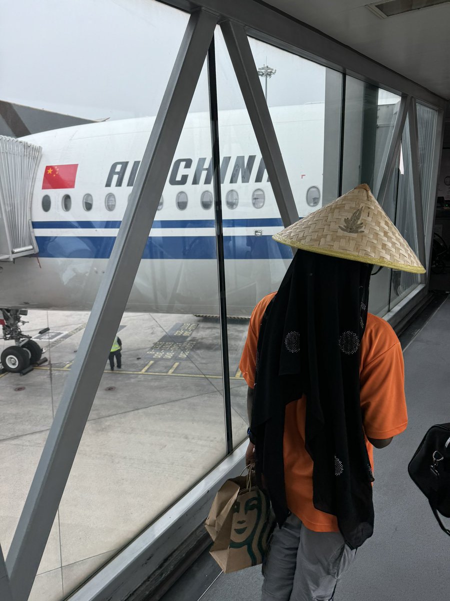 RiversideCampus's tweet photo. Day 10: We left Tianjin this morning and flew out of Beijing airport this afternoon. What a truly incredible 10 days we had. Thank you to @MEP_Excellence, a brilliantly organised trip. https://t.co/4H8eRMltyG