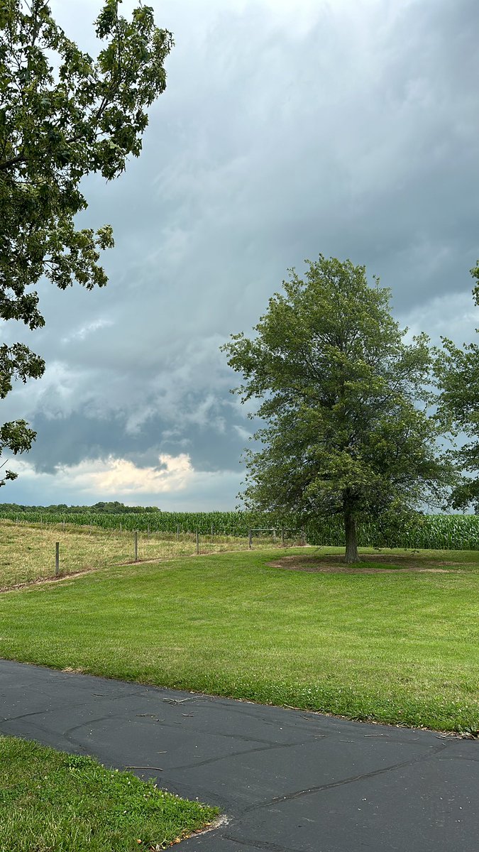 SteveChristenb2's tweet photo. @NWSIndianapolis Looking toward Tipton 
Tipton5SW co op https://t.co/IaAkylwsgT