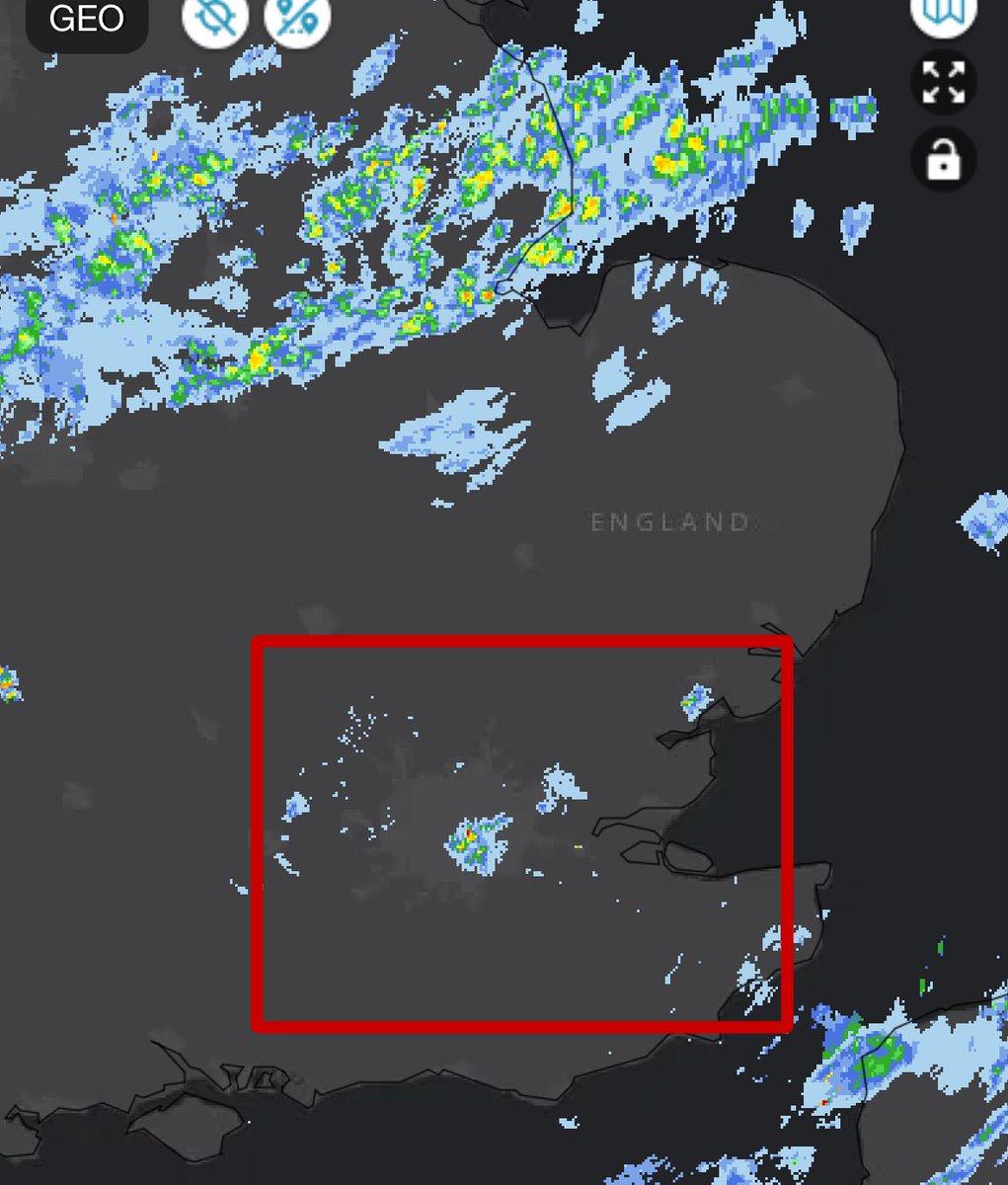 Heavy showers? 

Probably not! It’s likely flying ants this evening are tricking weather radars 🐜