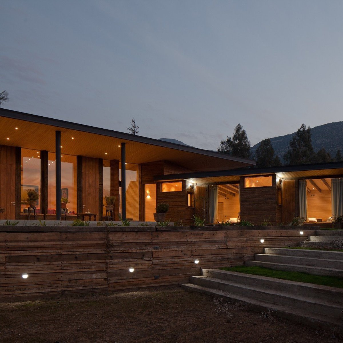 La Casa Aconcagua demuestra que la madera no solo es estética, sino también funcional ¡Conoce más sobre este increíble proyecto en nuestro blog... #espaciosenmadera
.
espaciosdemadera.blogspot.com/2024/07/casa-m…
.
#arquitecturasostenible #diseñoconmadera #casaconmadera
#construccionsostenible