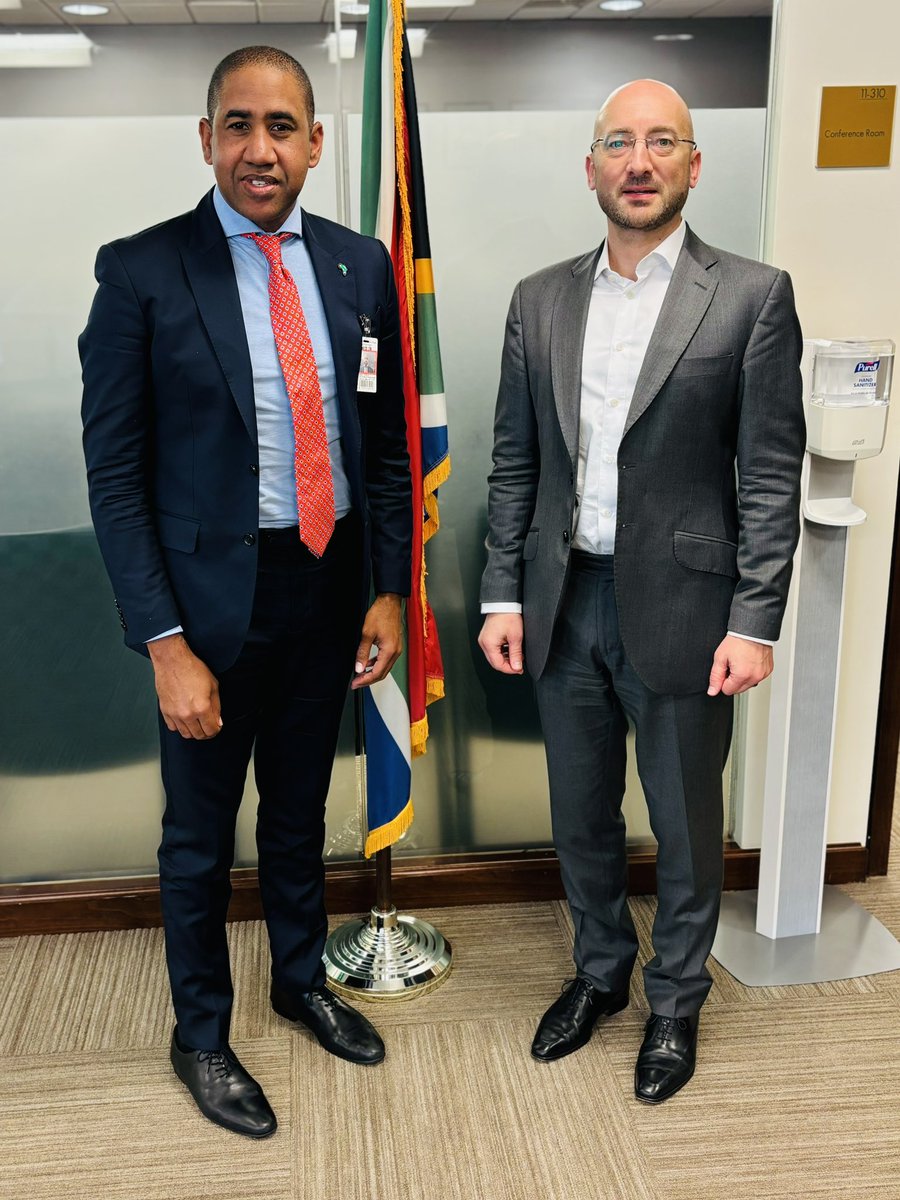 eldridjordaan's tweet photo. As a teenager I would have chats with my dad about visiting the World Bank and our representative Dr Mamphela Ramphele. Today I presented to the Digital Development Lead for World Bank. Dreams do come true….. #Suppple #Tech4Good @EDAyandaDlodlo https://t.co/AGZC1C96g3