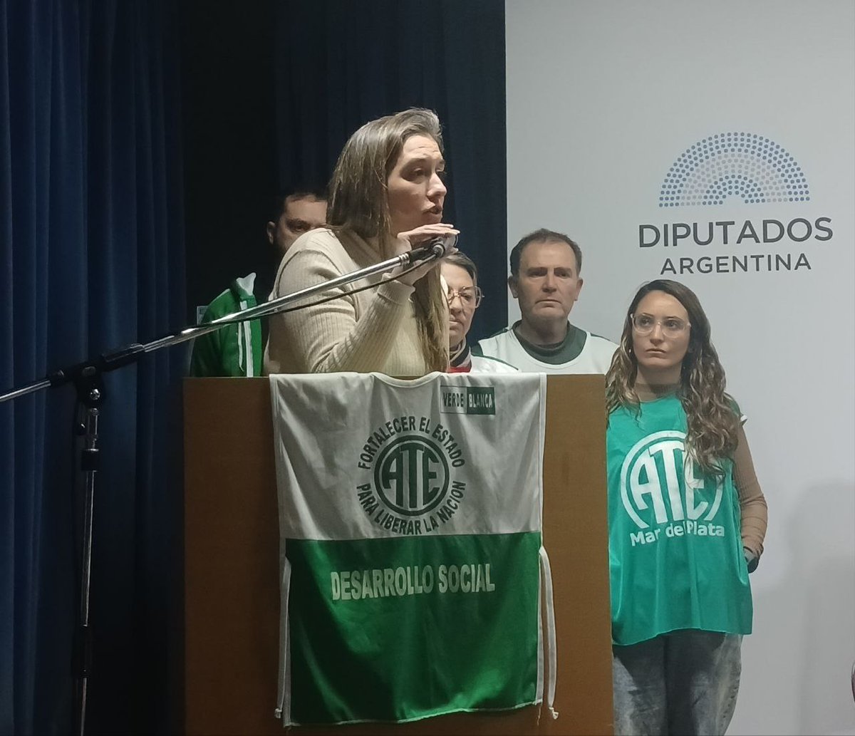ATECapitalOk's tweet photo. El día de hoy, estuvimos presentes en la audiencia pública sobre los despidos en el Anexo A de la Cámara de Diputados.

Duele esta realidad, pero entendemos que estos espacios son muy necesarios para construir una alternativa ante la maldad que promueve el Gobierno Nacional. https://t.co/cX9AE1GATq