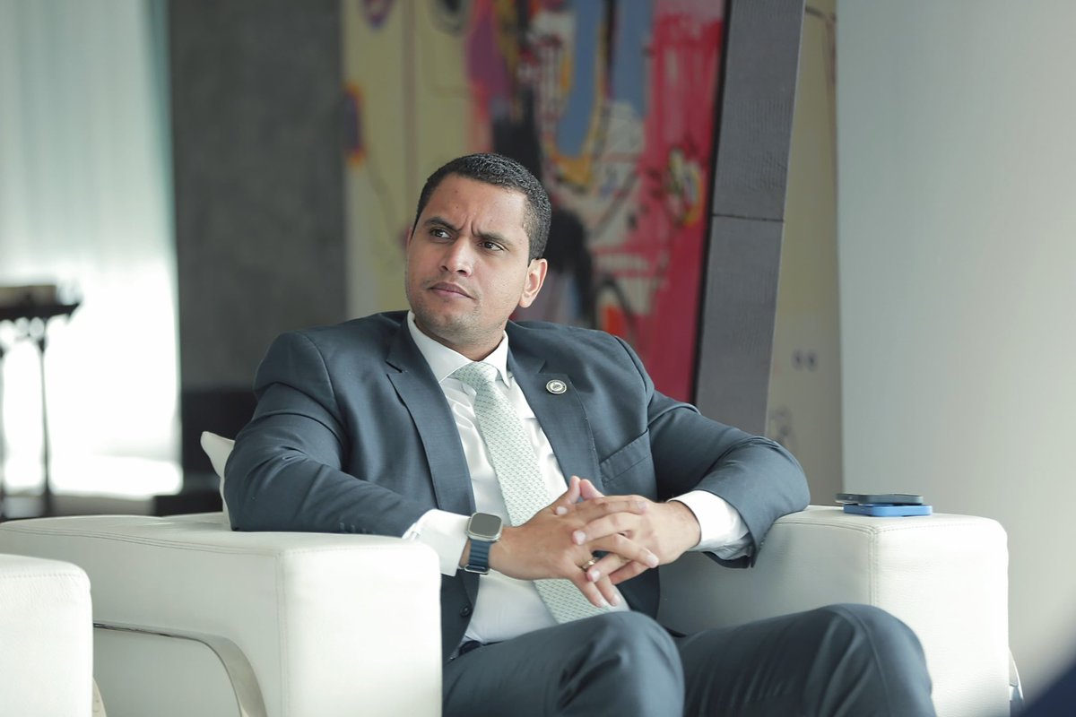 chuvasquez's tweet photo. Mientras compartíamos un café con el Ing. Manuel Estrella, amigo y uno de los más grandes empresarios de #RD y que ha hecho aportes significativos a la industria nacional, conversamos sobre los avances en el plan de Reforma y Transformación de la #PoliciaNacional. https://t.co/yI9QLV6w36