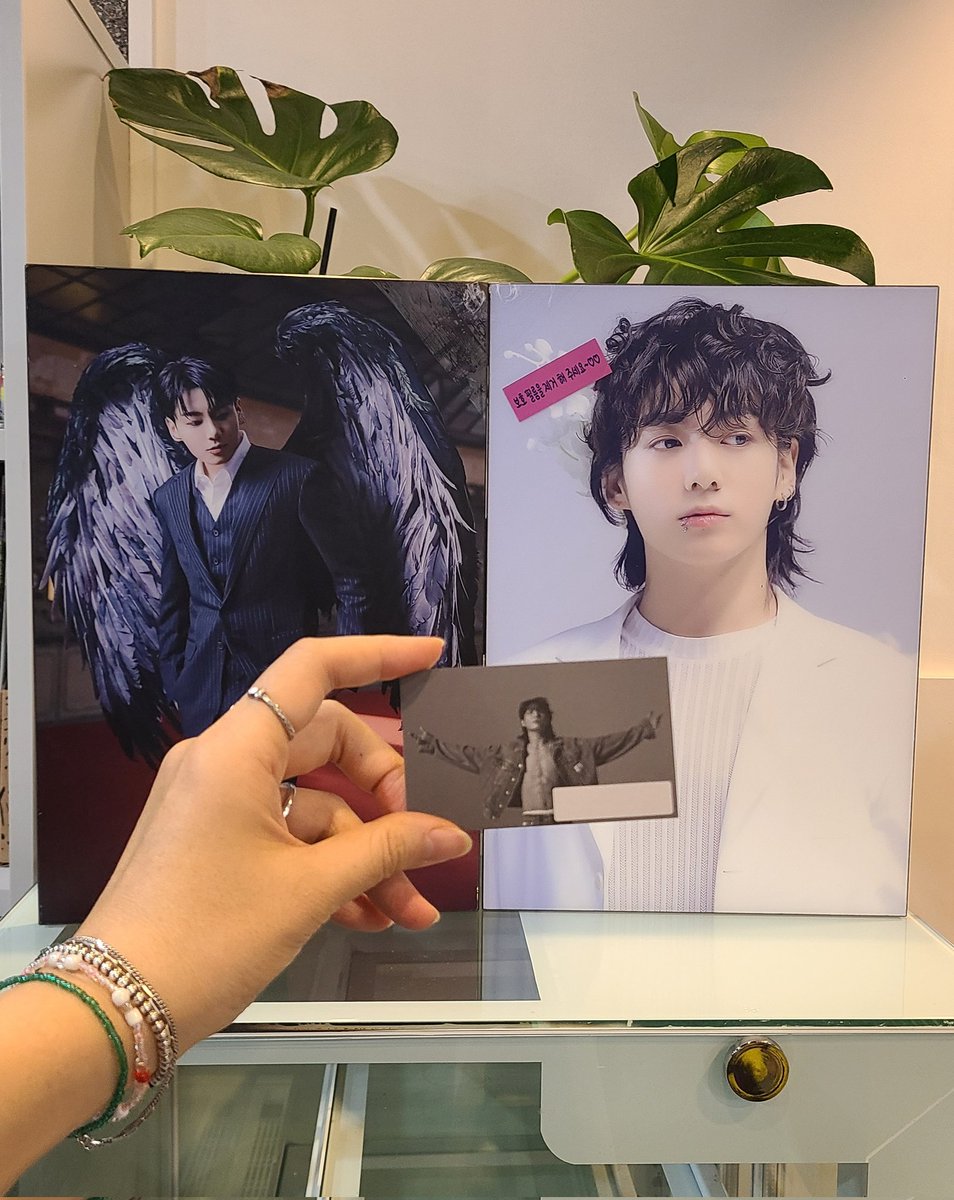 세븐세트 구매하시는 분들께 복권증정을 추가했어요.
1등 복권을 뽑으면 A3액자를 받을 수 있고 1등은 2장이 들어있어요.
복권이벤트는 준비한 수량 소진시 마감됩니다.

#월화수목금토일_JK
#세븐1주년