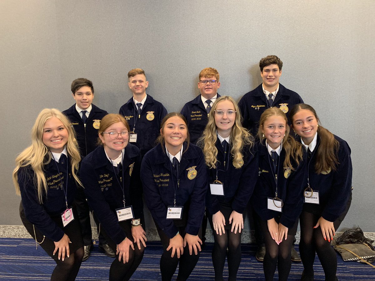 HollidayFFA's tweet photo. 🌾Life Abundant🌾  

⭐️Our officer team has had a GREAT time in Houston attending the 96th Annual Texas FFA Convention! https://t.co/wYkVE75Z47