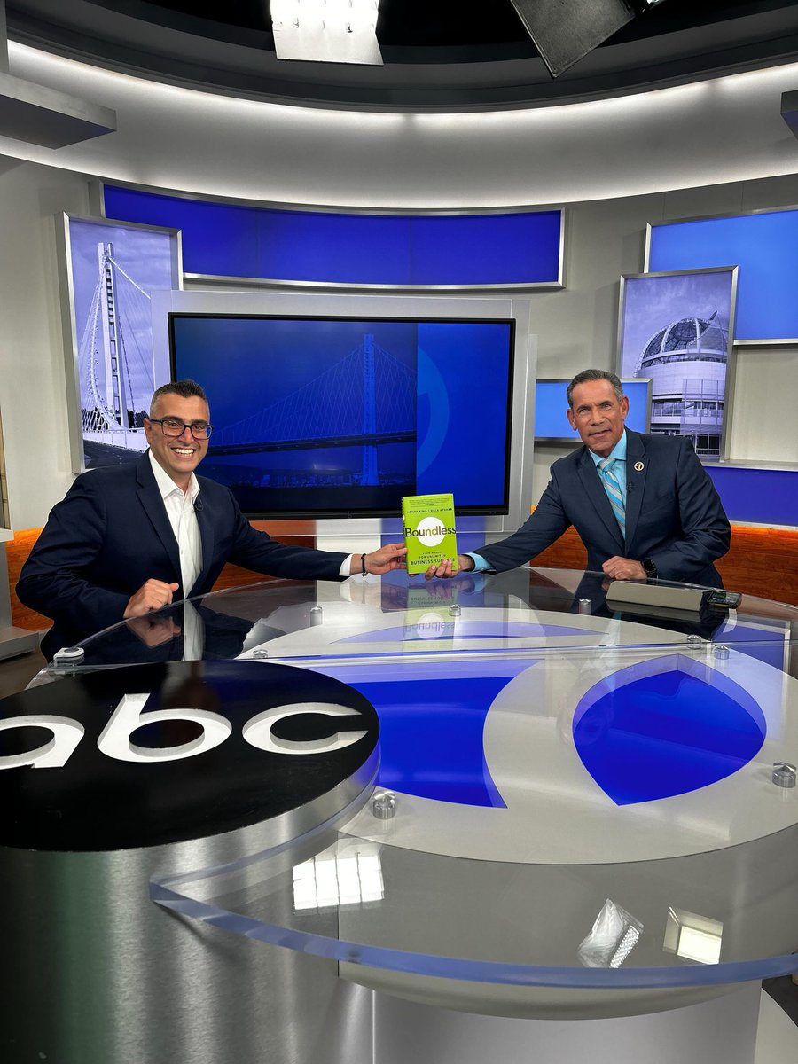 ValaAfshar's tweet image. 10 months after our book launched, business leaders and news outlets are noticing the 7 Boundless design principles that matter most in an AI revolution.

We have to think differently about how we work, how we build, how we compete and how we earn meaningful relationships.