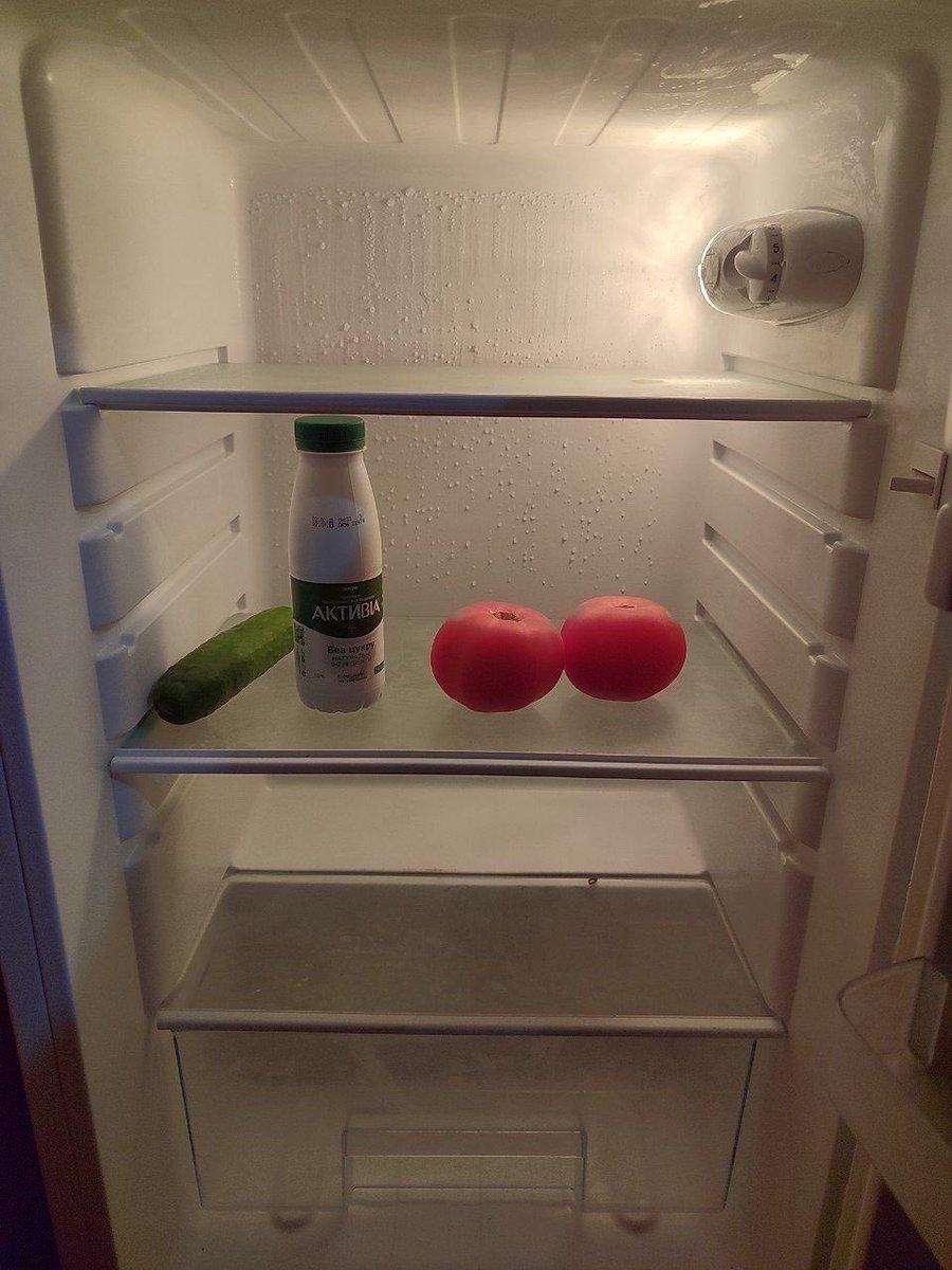 starvnation's tweet photo. #edtwt my fridge once i move out: https://t.co/RJaROCNeh4