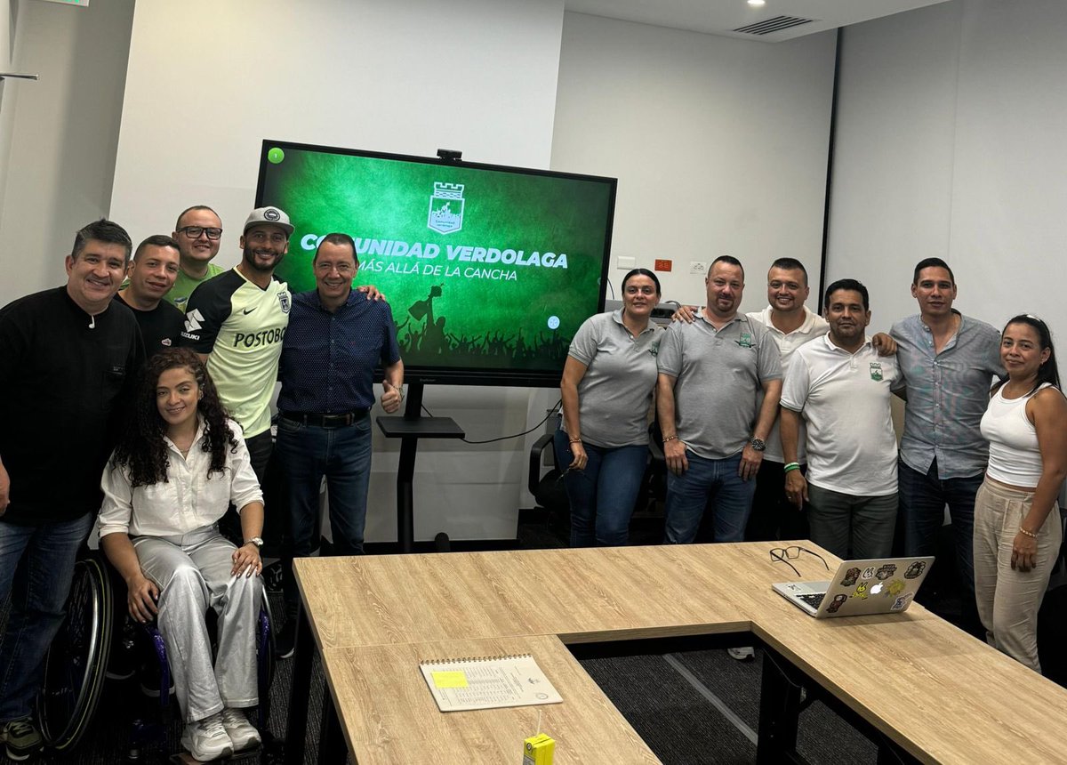Volveremos. Hoy en reunión de la #ComunidadVerdolaga manifestamos todo el apoyo al presidente de <a href="/nacionaloficial/">Atlético Nacional</a> Sebastián Arango. Estamos felices de regresar, abonarnos. La grandeza de Nacional va #MásAlláDeLaCancha gracias a la <a href="/IUDIGITAL/">IUDigitalDeAntioquia</a> por el espacio, un lugar para pensar.