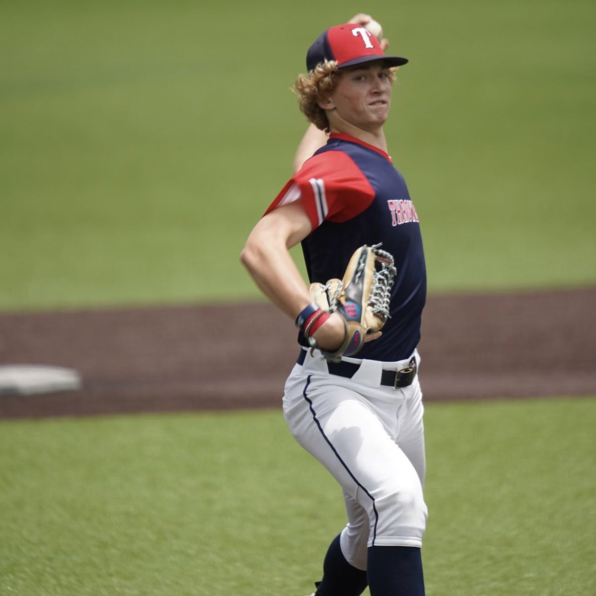 ‘Backs win 9-2 in game 2 of the 2D World Series!

Gregory: 5.2IP/4H/2ER/8K/W
Odum: 1-4/2RBI/RS
Leverette: 2-3/RBI/RS
Wrather: 2-4/2B
Abernathy: 1-3/2B/RS/SB
Curtis: 1-3/2RBI/RS
Vetetoe: 1-2/2B/RBI

Game 3 tomorrow at 9:00am at Siegel!