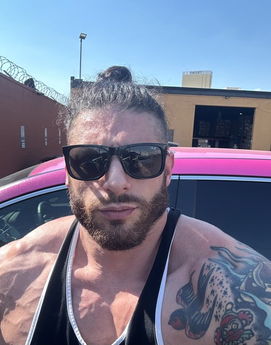 This week has been so fucking hot in Vegas. One more shoot then back to LA for work on Saturday. I hope