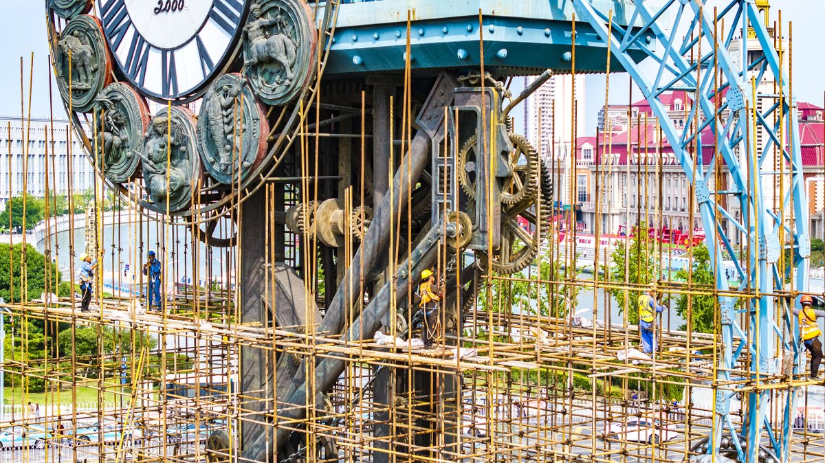 In pics: The Century Clock, a landmark in north China's Tianjin, is currently undergoing maintenance, reinforcement, and upgrades, which are scheduled to be completed by mid-September. The 40-meter-tall clock was installed in 2000 to welcome the new century. #citywalk