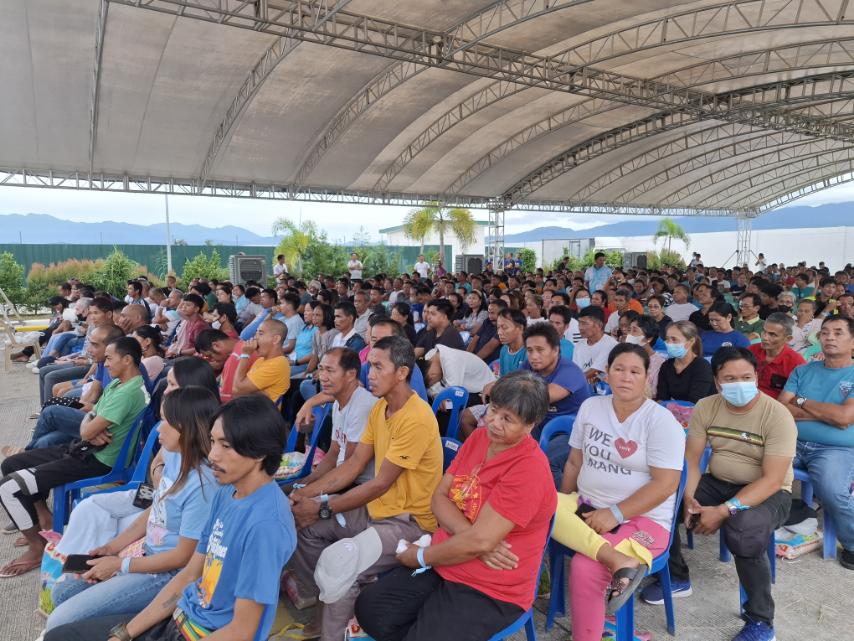 PTVph's tweet photo. TINGNAN: Inaabangan na ang pagdating ni Pangulong Ferdinand R. Marcos, Jr. sa Baler, Aurora ngayong Biyernes, Hulyo 12.

1/2 https://t.co/YJBRxiR6M7