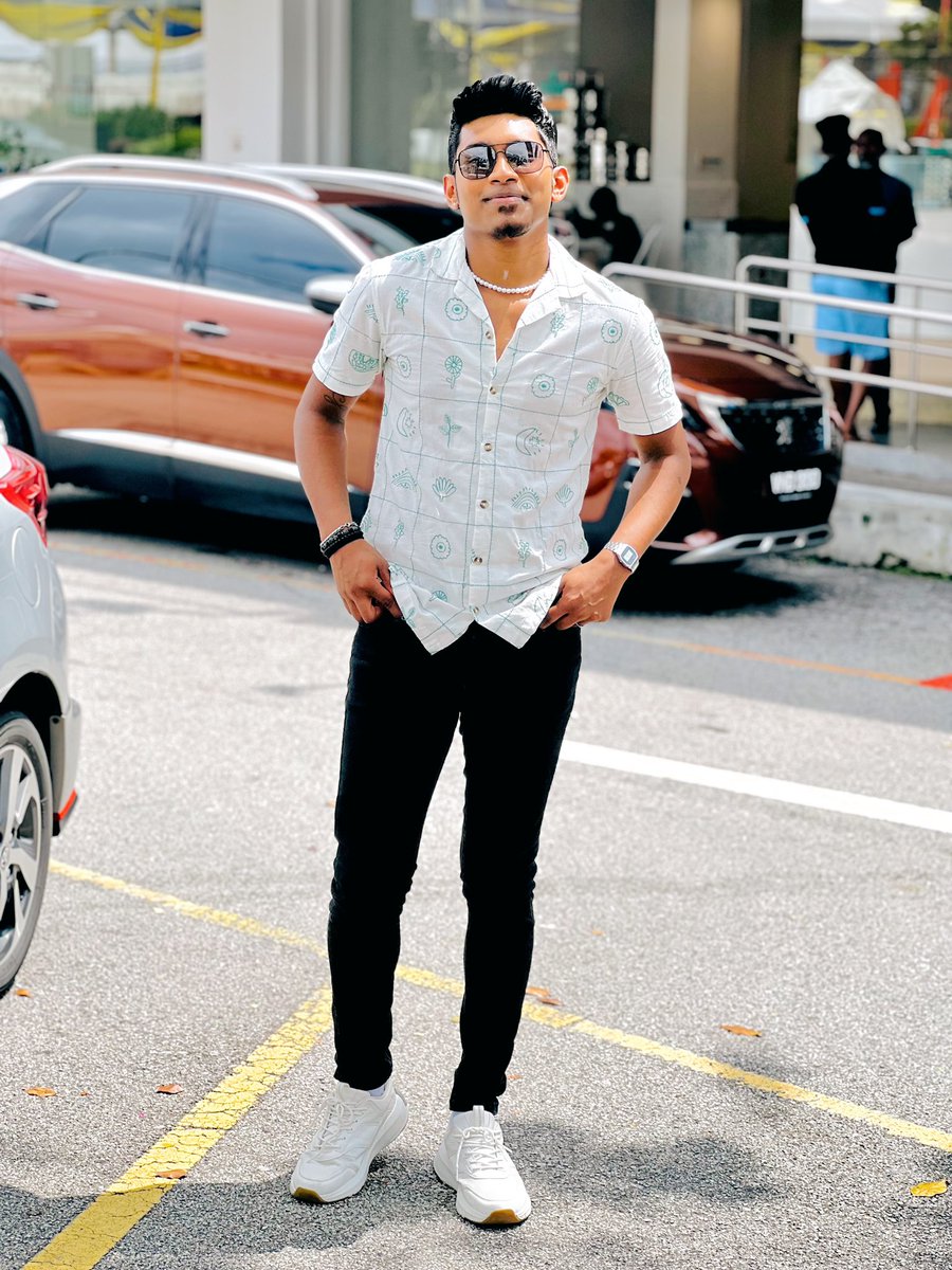 vanthutenu sollu 👀