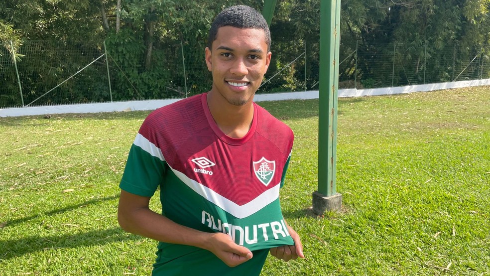 HoradoFlu's tweet photo. O CAMPO GRITA!
Se o Mano quer salvar o Fluminense precisa usar os mlks 

Jogada incrível do Esquerdinha para o gol do Kauã Elias. 

Acordem ! https://t.co/bK2Qs6aOsr