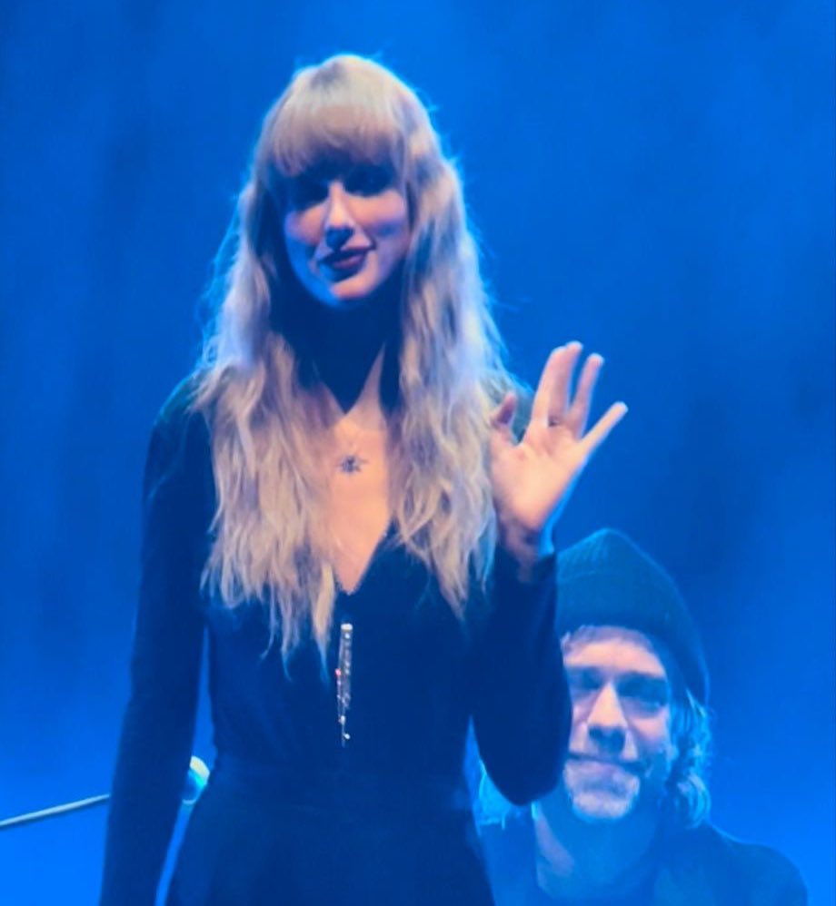 nesse dia a stevie fez o teste de maternidade