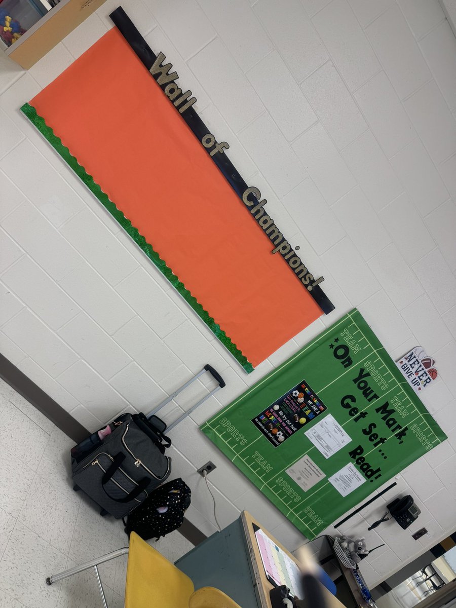 tteach22's tweet photo. Open house was awesome here @CMESCubs ! #onyourmarkgetsetread https://t.co/xQyTs0Pgf1