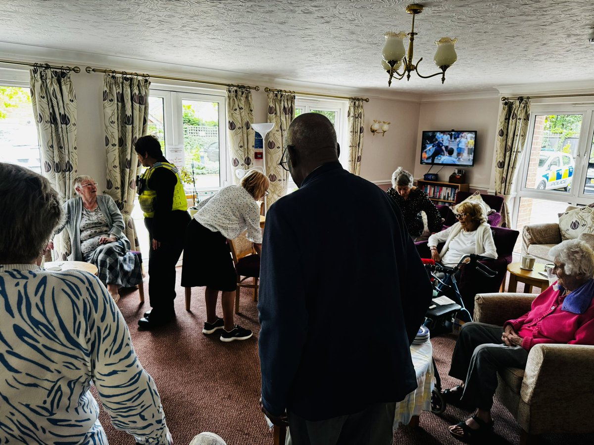 Moseley & Kings Heath Police (@moseleyheathwmp) on Twitter photo This week we wished one of our lovely residents Alan a very happy 99th birthday🎈 it was an honour to be invited and to see so many wonderful people come along to celebrate this very special day🌟 Congratulations Alan you are a true gentleman! #wmp <a href="/NKirkpatrickWMP/">Insp. Neil Kirkpatrick -Hall Green Constituency</a> This week we wished one of our lovely residents Alan a very happy 99th birthday🎈 it was an honour to be invited and to see so many wonderful people come along to celebrate this very special day🌟 Congratulations Alan you are a true gentleman! #wmp <a href="/NKirkpatrickWMP/">Insp. Neil Kirkpatrick -Hall Green Constituency</a>