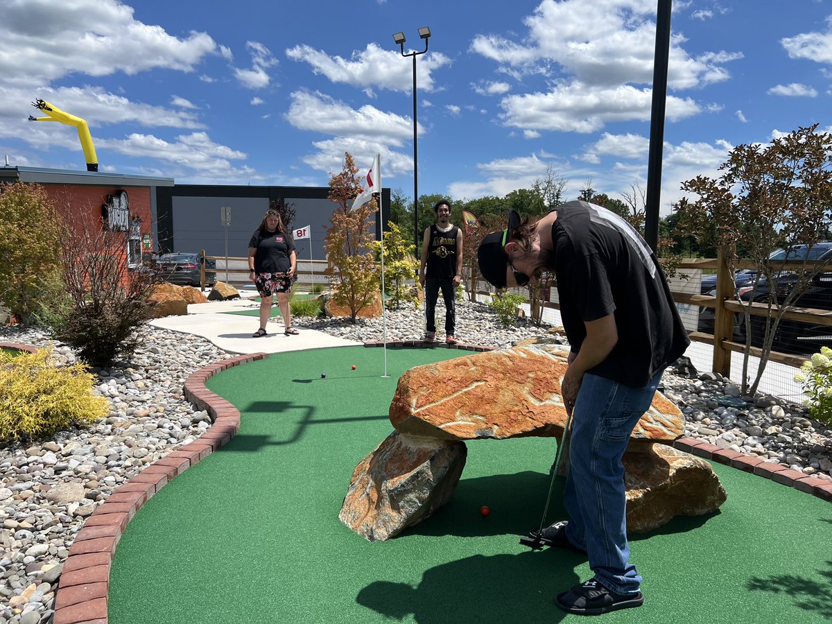 Daniel Humphrey tweet media