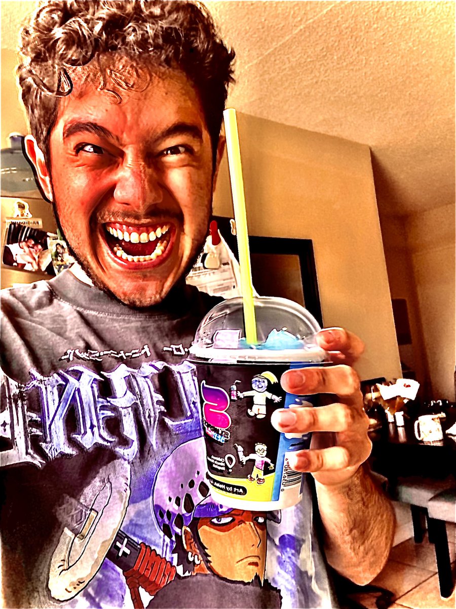 ThunderEcks's tweet photo. 😁 Just #chilling with my Free Slurpee, Remember to hit #HitTheDab on the #Haters gangie 🙏✝️ https://t.co/UmBQtgSfuP