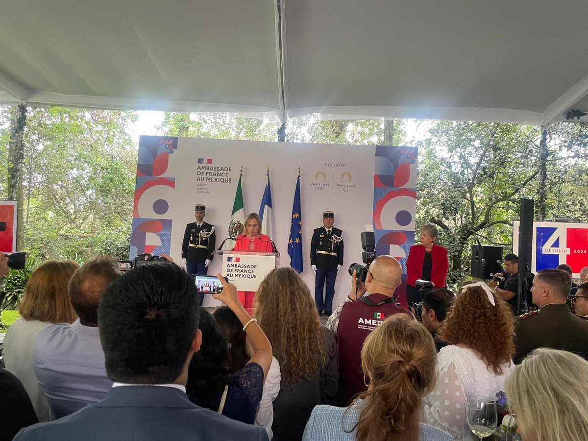 El Embajador de Su Majestad el Rey en México, Sr. Abdelfattah Lebbar, asistió en la fiesta nacional de Francia. Un momento de fraternidad y celebración de los fuertes lazos entre nuestras naciones. #14Julio #Diplomacia #Francia #marruecos