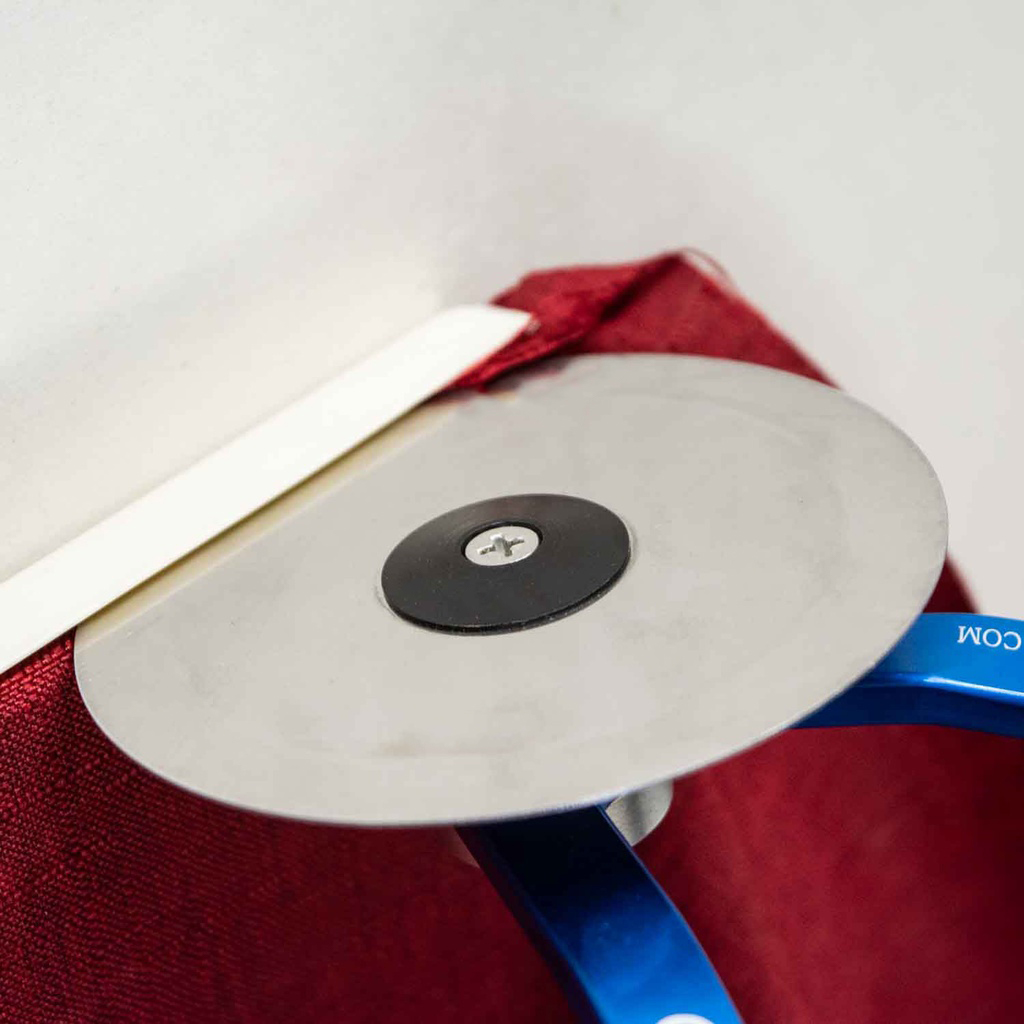 FabricMate1's tweet image. 🛠️ Enhance your installations with the Fabricmate® Professional Roller Tool! Sturdy, safe, and ergonomic, it ensures fast, uniform fabric insertion for a polished look. Ideal for frequent installers. 💪✨ #ProfessionalTools #Fabricmate #InstallationPerfection #DIY