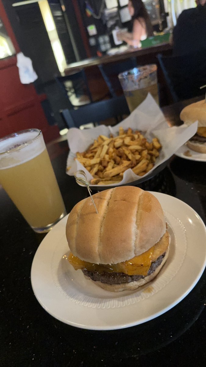 Bob Thomas tweet media