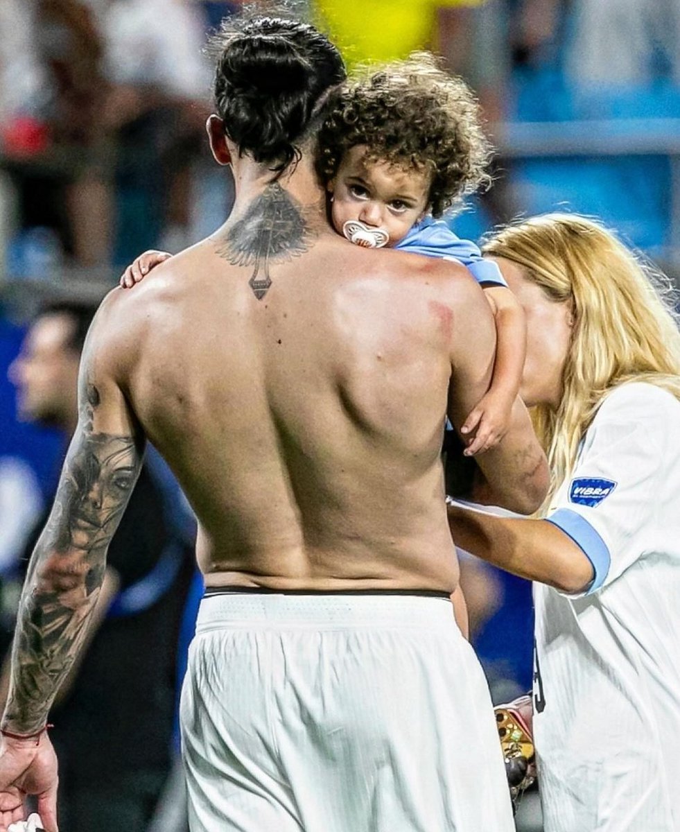 Te banco a morir Darwin. Con la familia no se jode.