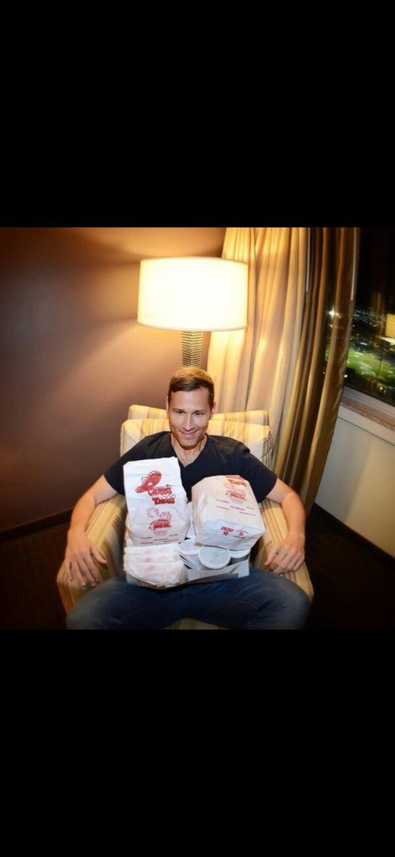 Cruzin915's tweet photo. Hey @kaskade meet you at chicos  tacos!? #elpaso https://t.co/uKwsgyyhXZ