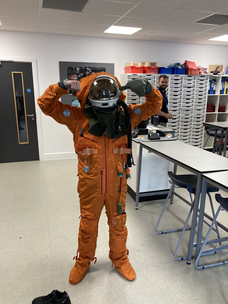 🇺🇦Mr P (Physics teacher WHS) tweet media