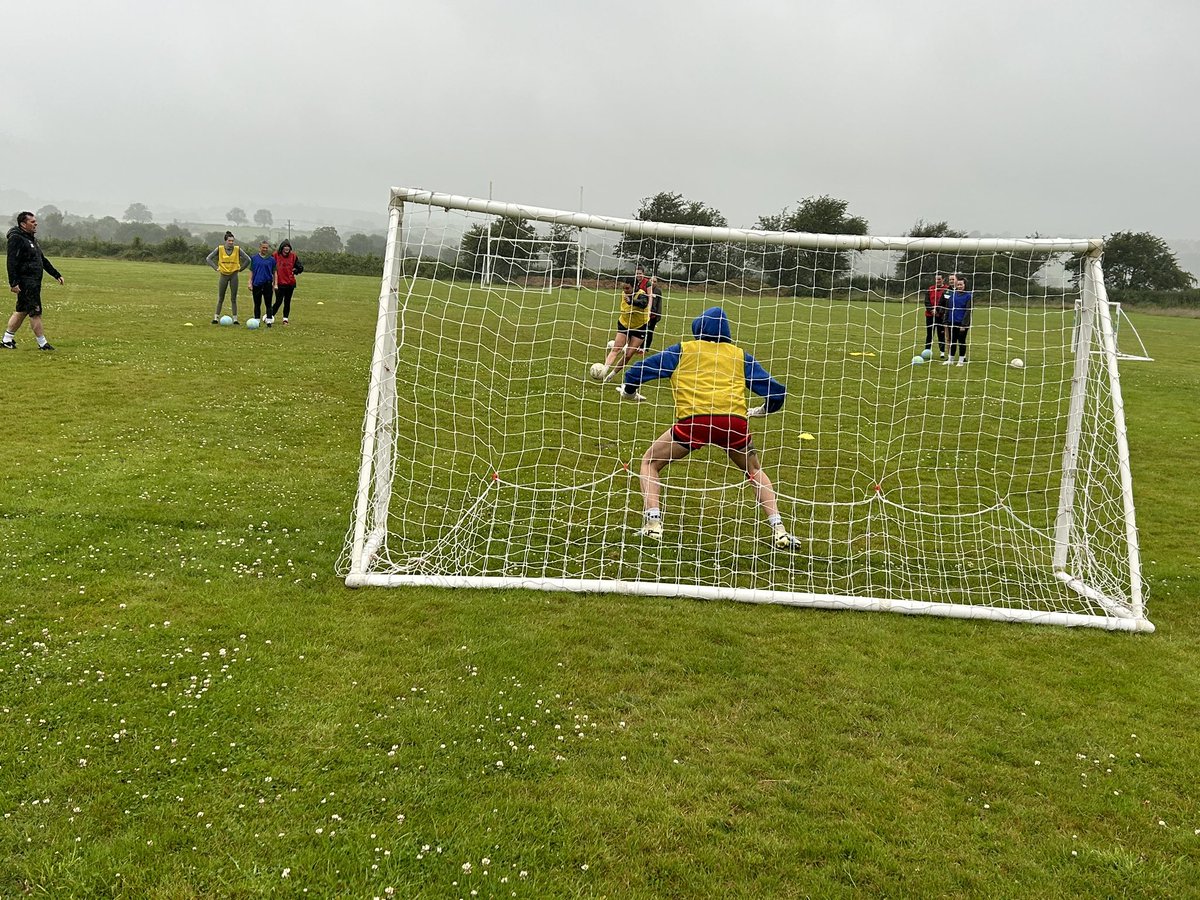 TurfsLadies's tweet photo. Great start to pre-season training this evening. Ladies put in a huge effort despite the rain. Fancy coming along next Thursday? 
#Turfs #TurfsLadies #PreSeason https://t.co/EYyldXoNan