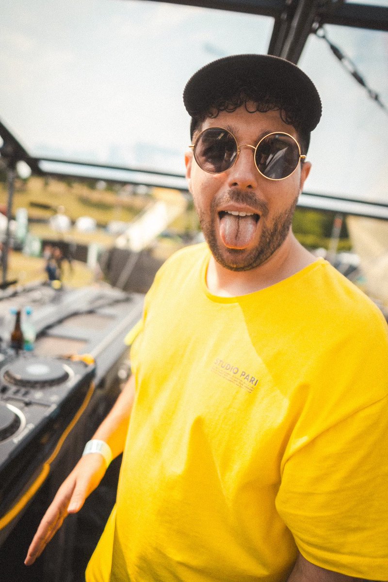 CARSTN (@carstnmusic) on Twitter photo That moment when I played my remix for <a href="/alanwalkermusic/">jjajajajak</a> for the first time and knew: It’s a banger 🔥💛
What did you think when you just read that I’m dropping a remix for Alan Walker? 😜🤯🟨
#alanwalker #newmusic That moment when I played my remix for <a href="/alanwalkermusic/">jjajajajak</a> for the first time and knew: It’s a banger 🔥💛
What did you think when you just read that I’m dropping a remix for Alan Walker? 😜🤯🟨
#alanwalker #newmusic