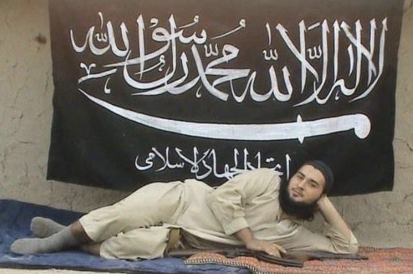 Ich bei Bundesjugendspielen mit Attest wegen Bauchschmerzen