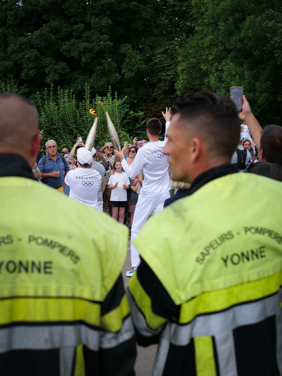 SDIS_89's tweet photo. 🔥Ce jeudi 11 juillet 2024 restera une journée unique &amp; historique, pour le @Departement89, avec le #RelaisDeLaFlammeOlympique. 

✨👩🏻‍🚒En intervention, spectateurs ou acteurs, les #JSP &amp; @PompiersFR de l’#Yonne ont participé à cet événement aux couleurs des JO de @Paris2024. https://t.co/K23ZXy5MUQ