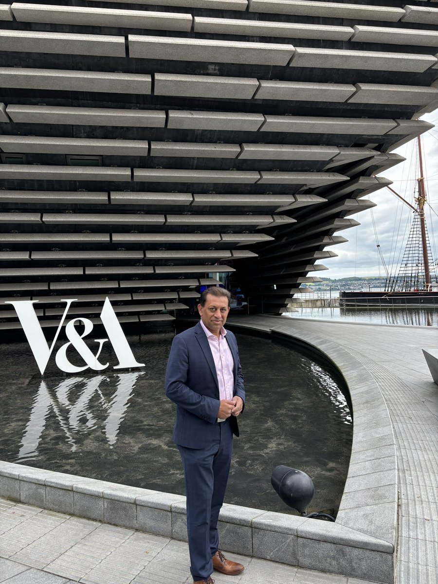 FoysolChoudhury's tweet image. I was delighted to visit @VADundee, Scotland’s first-ever Design Museum.

This remarkable institution is a great asset for both Dundee and Scotland. 

We received a very warm welcome and enjoyed amazing exhibitions that thoughtfully address the history of colonialism.