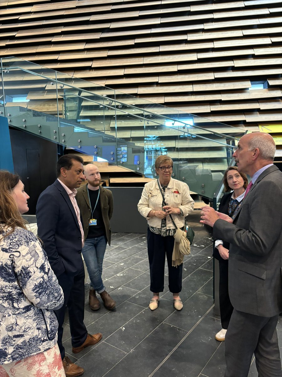 FoysolChoudhury's tweet image. I was delighted to visit @VADundee, Scotland’s first-ever Design Museum.

This remarkable institution is a great asset for both Dundee and Scotland. 

We received a very warm welcome and enjoyed amazing exhibitions that thoughtfully address the history of colonialism.